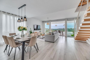 Serene Newly Built 3BED Townhouse, Pool, BBQ, View